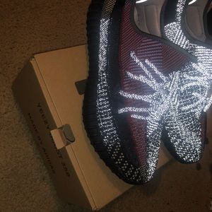 YEEZY 350 v2 Yecheil (REFLECTIVE)